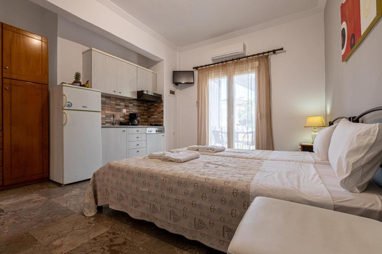 Villa Vardakas Pefkochori Buitenkant foto
